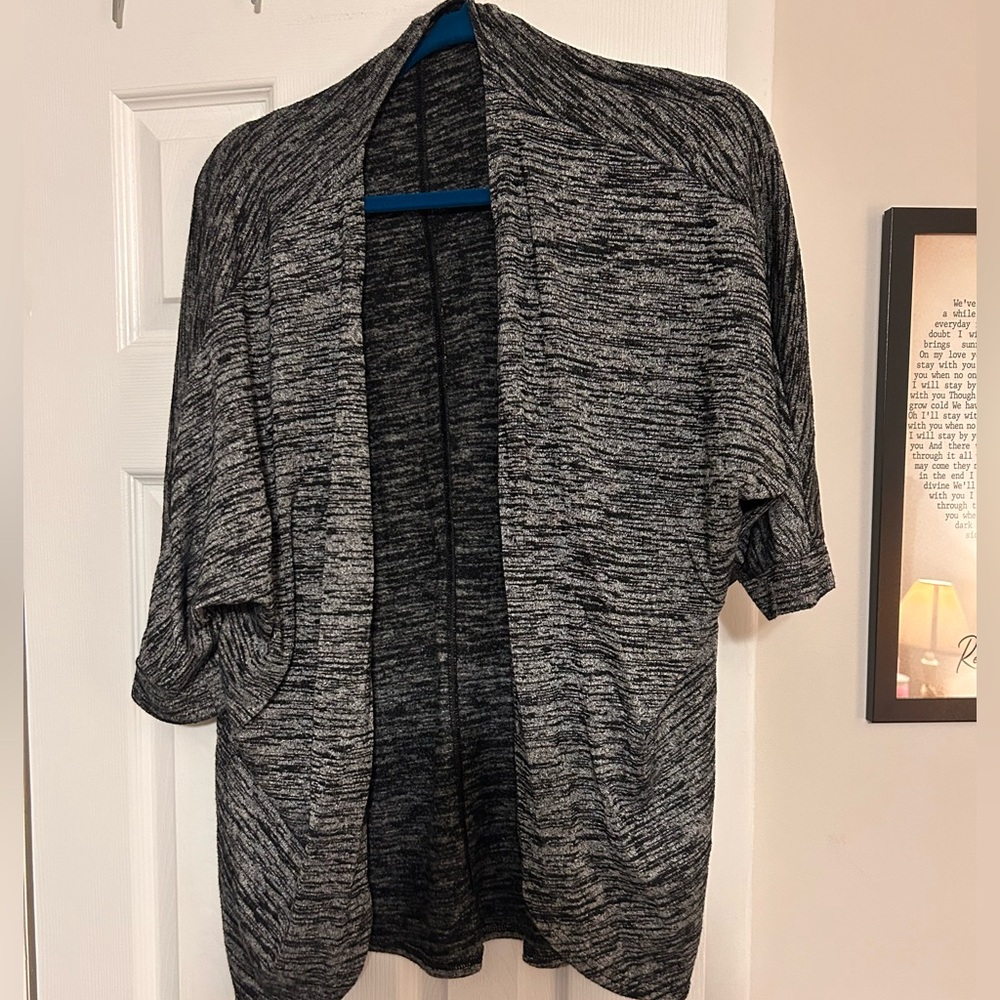 Apt. 9 Black and Gray Shrug Lightweight Knit Cardigan
